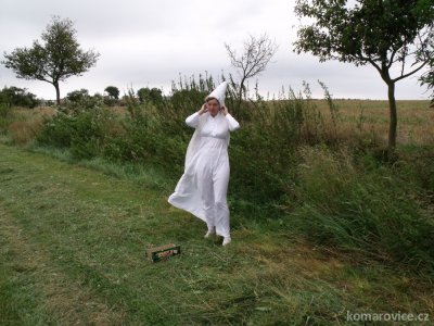 POHÁDKOVÁ CESTA KOMÁROVSKÝM LESEM