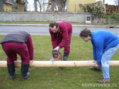 OBEC KOMÁROVICE