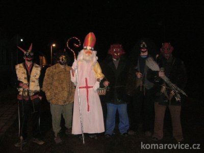 OBEC KOMÁROVICE