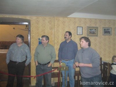 Turnaj ve stolním tenise a šipkách