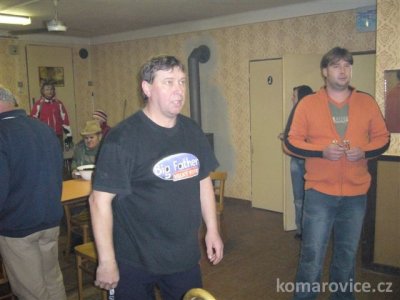 Turnaj ve stolním tenise a šipkách