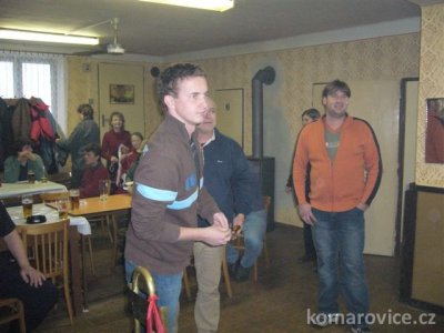 Turnaj ve stolním tenise a šipkách