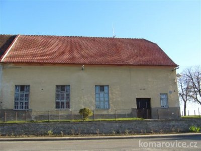NÁVES V ZÁŘÍ